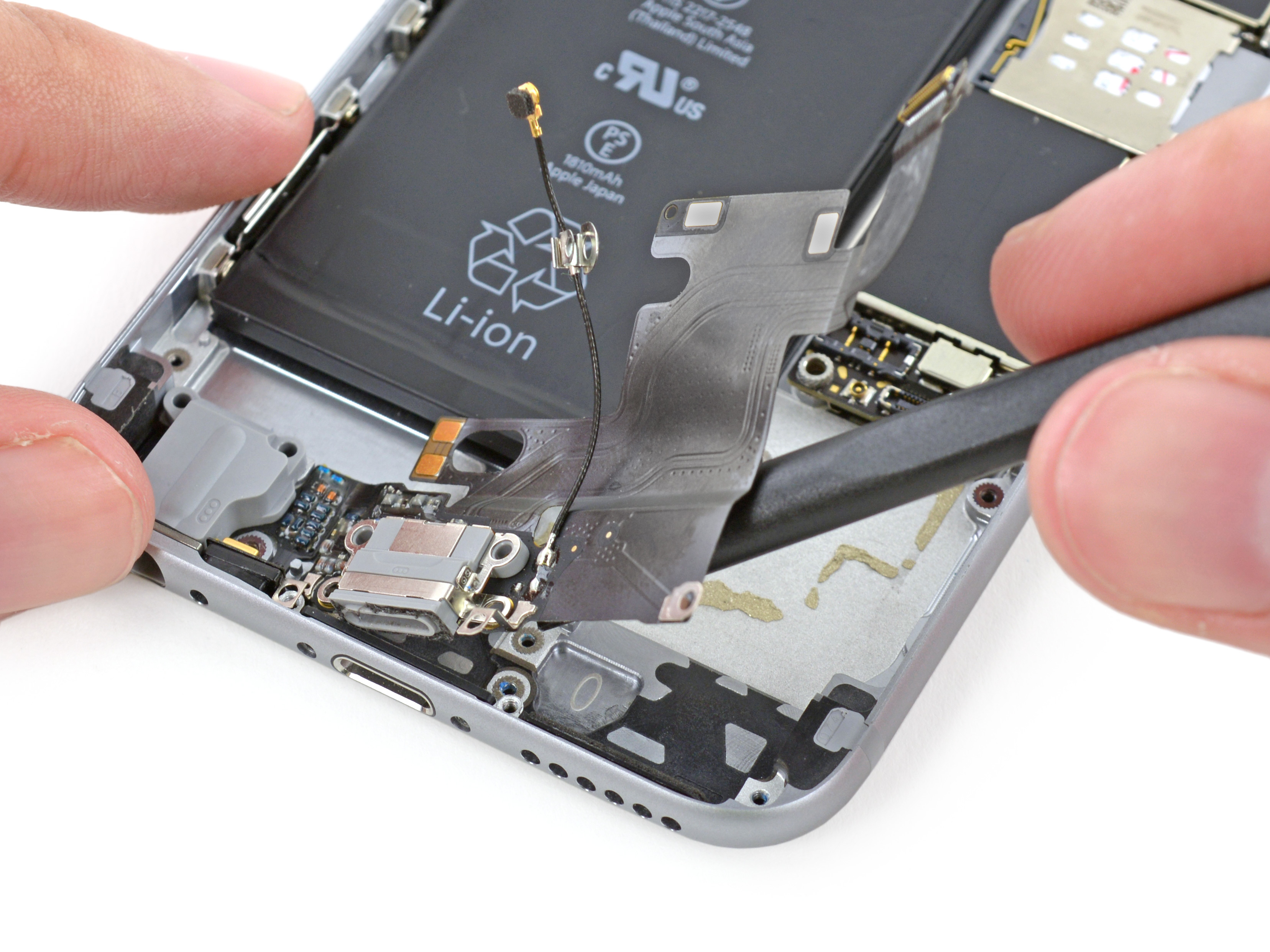 iPhone Charging port fix Hamilton Cambridge Repair Tech